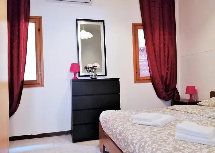 458 Giardini Apartment